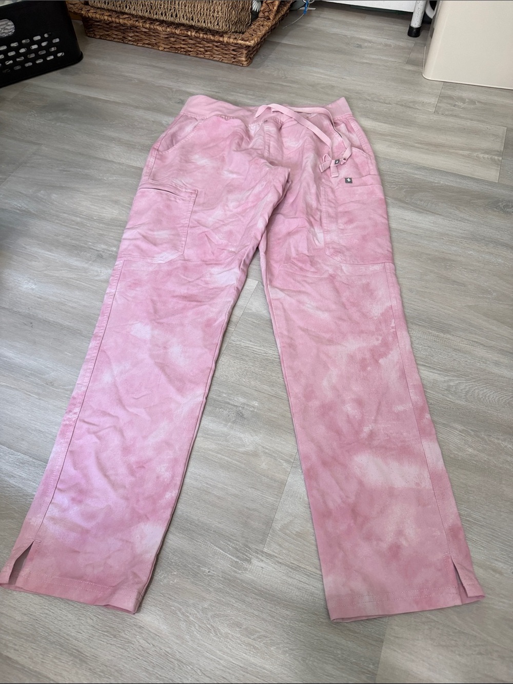 Figs Pink Tie-Dye scrub pants size small